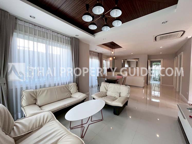 House with Shared Pool in Sukhumvit 